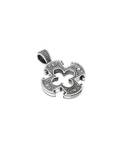 Load image into Gallery viewer, Konstantino Classic Men&#39;s Sterling Silver Clover Cross Pendant STKJ21-131-20
