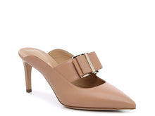 Load image into Gallery viewer, NEW SALVATORE FERRAGAMO Zelda Women&#39;s 724998 Blush Mule Size 6 D MSRP $865
