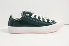 Load image into Gallery viewer, Converse Chuck Taylor All Star OX Unisex Deep Emerald Leather Sneakers 4 M/6 W
