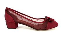 Load image into Gallery viewer, NEW SALVATORE FERRAGAMO Vara Dots Women&#39;s 724111 Red Pumps Size 6 D MSRP $660
